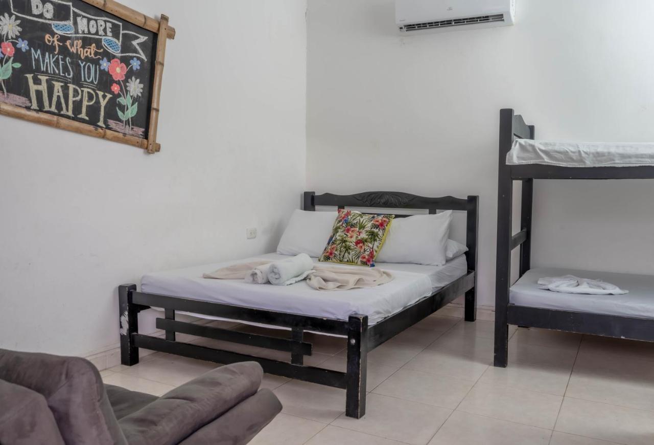 Hostel Nirvana Taganga Extérieur photo